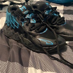 Lámelo ball shoes *Used*